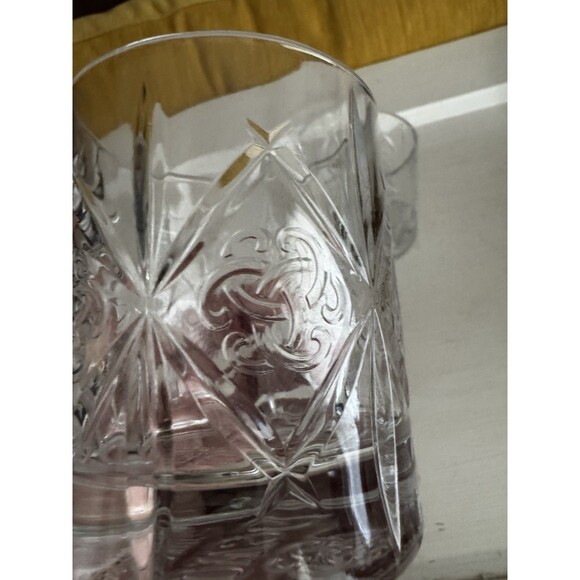 Dewar's Whisky/Scotch Rocks Glass - Embossed Trefoil Celtic Truth Knot Set Of 2 - Picture 6 of 10